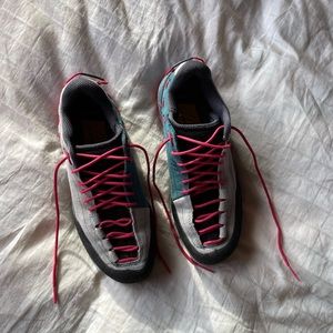 La Sportiva Womens TX Guide Leather approach shoe